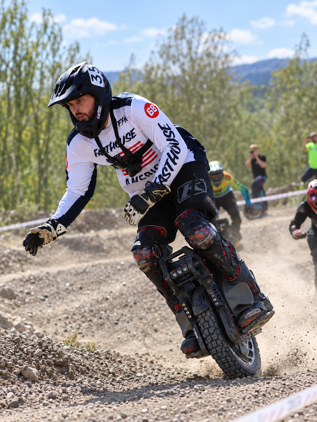 Joshua Fagerness racing the KingSong F18 off-road